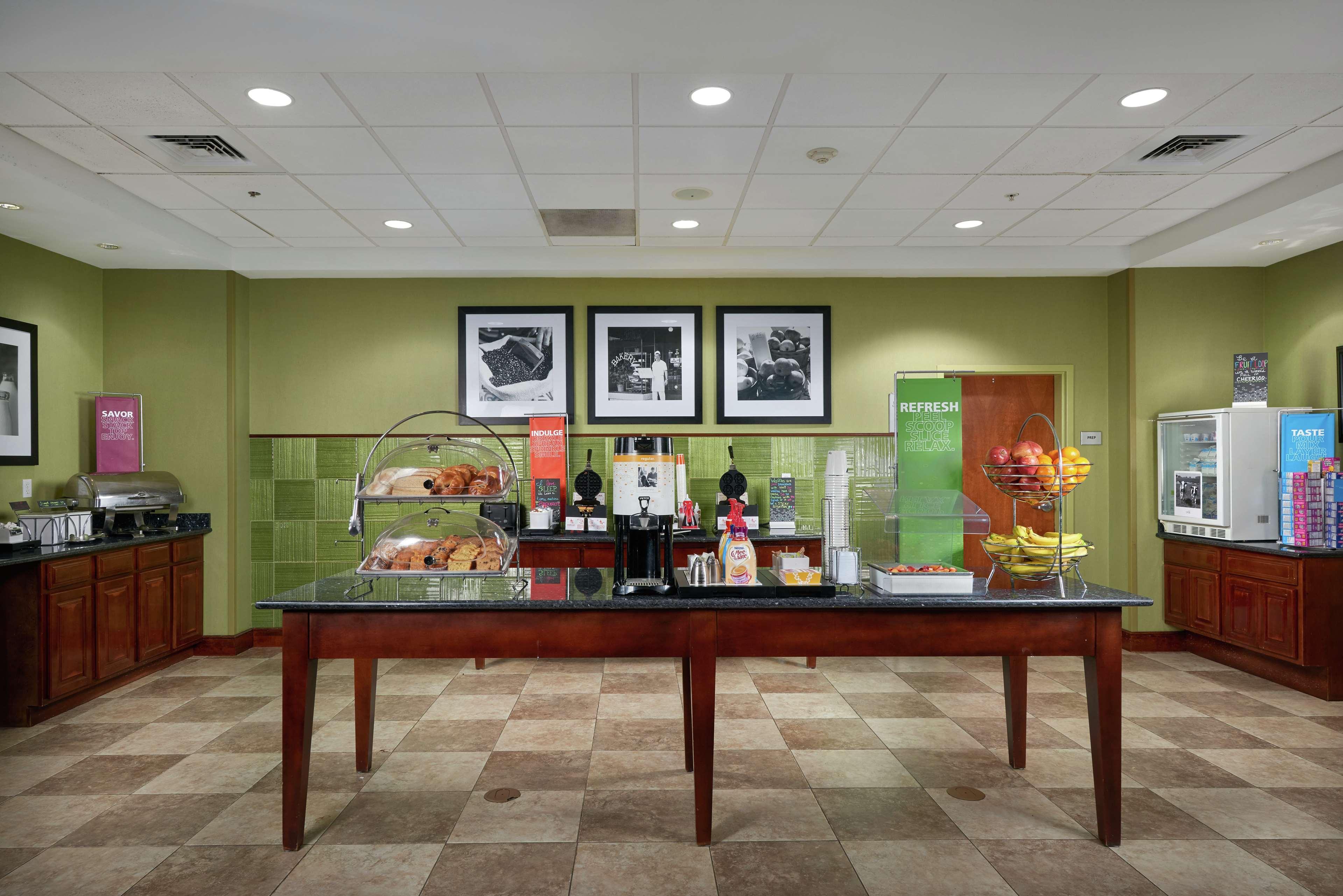 Hampton Inn Bermuda Run / Advance Eksteriør bilde