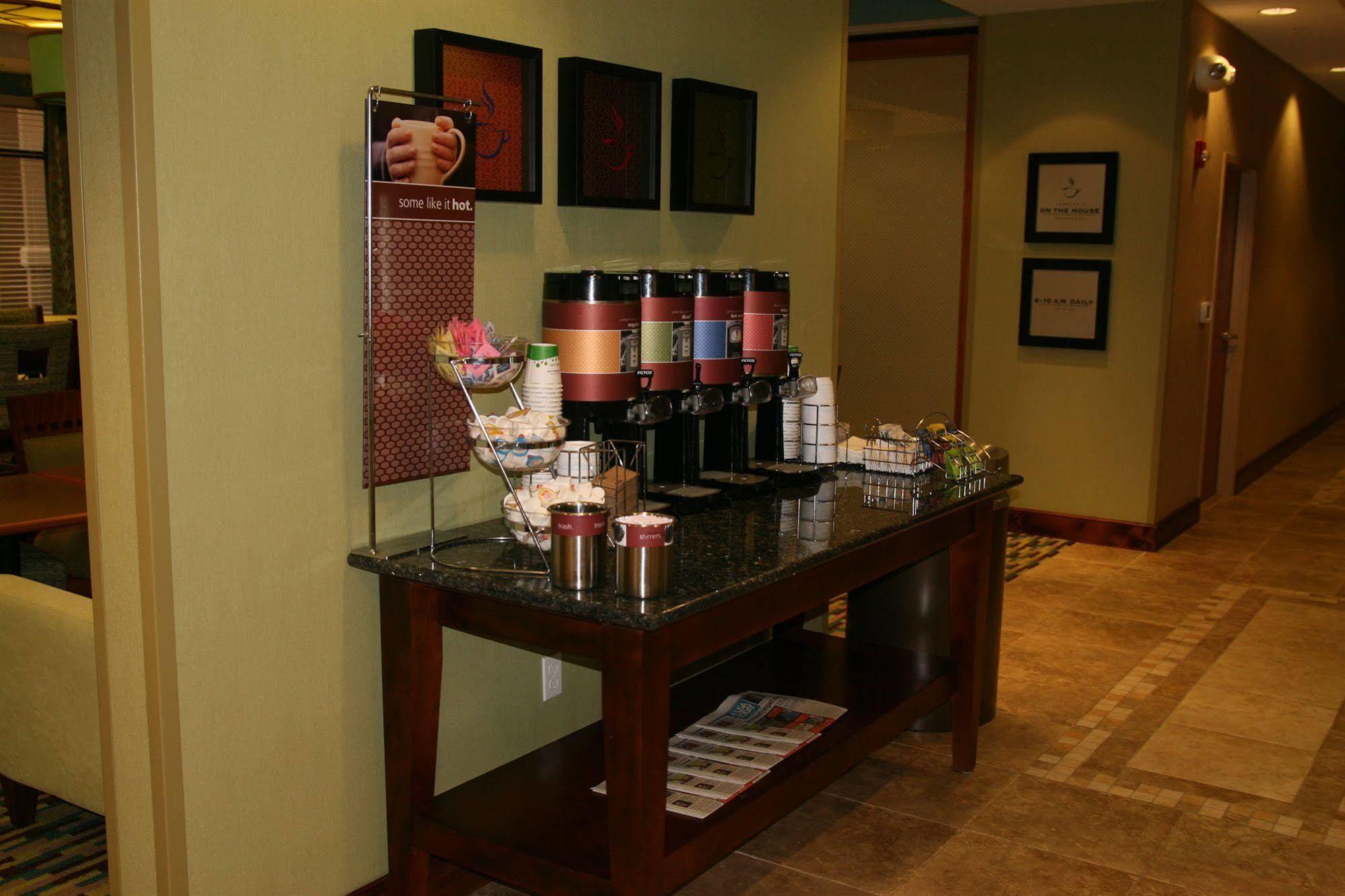 Hampton Inn Bermuda Run / Advance Eksteriør bilde
