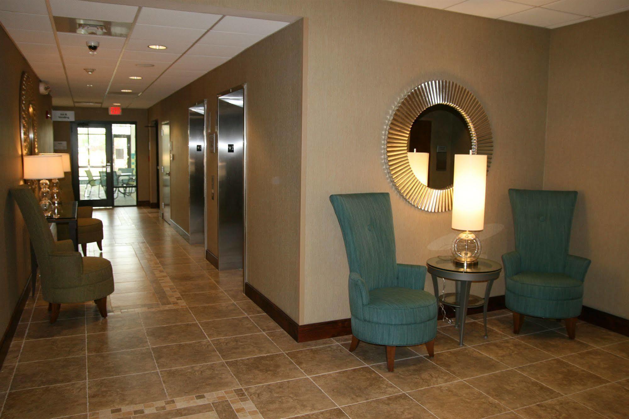 Hampton Inn Bermuda Run / Advance Eksteriør bilde